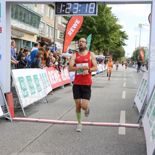15.09.2024 - PSD Bank Halbmarathon Strokosch-Dieckow http://msf.ph/oto/7090651 15.09.2024 11:24:09 Ziel 672, 675, 865, 894, 1034, 1072, 1098 meine-sportfotos.de
