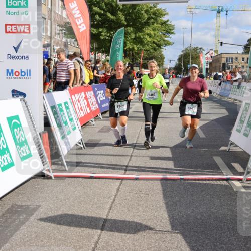15.09.2024 - PSD Bank Halbmarathon Strokosch-Dieckow http://msf.ph/oto/7090715 15.09.2024 12:47:56 Ziel 3395, 3459, 3460, 3461 meine-sportfotos.de