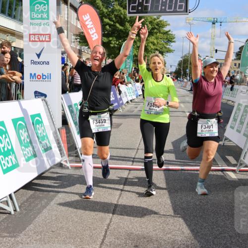 15.09.2024 - PSD Bank Halbmarathon Strokosch-Dieckow http://msf.ph/oto/7090731 15.09.2024 12:47:57 Ziel 3395, 3459, 3460, 3461 meine-sportfotos.de