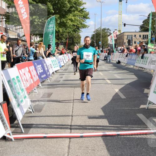 15.09.2024 - PSD Bank Halbmarathon Strokosch-Dieckow http://msf.ph/oto/7090781 15.09.2024 12:49:53 Ziel 1962, 2529, 3113 meine-sportfotos.de