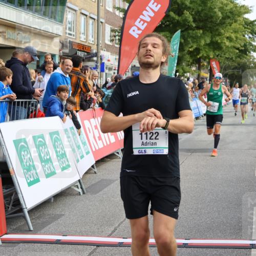 15.09.2024 - PSD Bank Halbmarathon Strokosch-Dieckow http://msf.ph/oto/7090802 15.09.2024 11:32:58 Ziel 718, 762, 927, 936, 1059, 1084, 1122, 1141, 1447, 2608, 2649 meine-sportfotos.de
