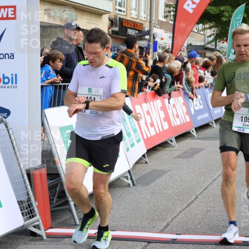 15.09.2024 - PSD Bank Halbmarathon Strokosch-Dieckow http://msf.ph/oto/7090874 15.09.2024 11:33:10 Ziel 718, 762, 927, 1055, 1059, 1084, 1127, 1164, 1176 meine-sportfotos.de