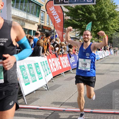 15.09.2024 - PSD Bank Halbmarathon Strokosch-Dieckow http://msf.ph/oto/7091073 15.09.2024 11:25:37 Ziel 692, 709, 897, 1096 meine-sportfotos.de