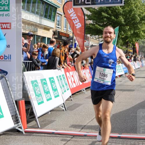 15.09.2024 - PSD Bank Halbmarathon Strokosch-Dieckow http://msf.ph/oto/7091083 15.09.2024 11:25:38 Ziel 692, 709, 897, 1069, 1096 meine-sportfotos.de