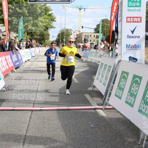 15.09.2024 - PSD Bank Halbmarathon Strokosch-Dieckow http://msf.ph/oto/7091121 15.09.2024 12:56:55 Ziel 2459, 2460, 3487 meine-sportfotos.de