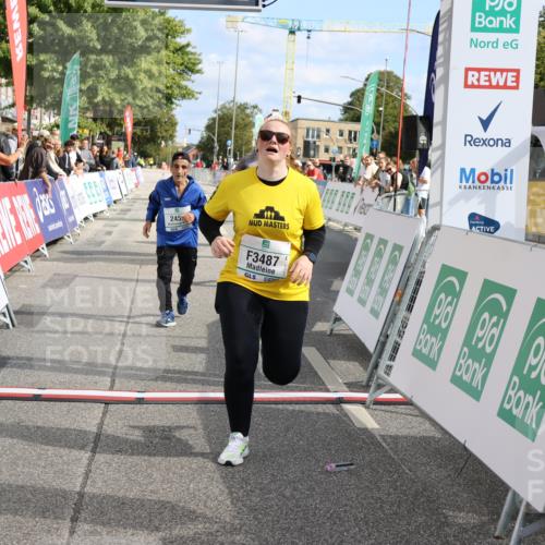 15.09.2024 - PSD Bank Halbmarathon Strokosch-Dieckow http://msf.ph/oto/7091131 15.09.2024 12:56:56 Ziel 2459, 2460, 3487 meine-sportfotos.de