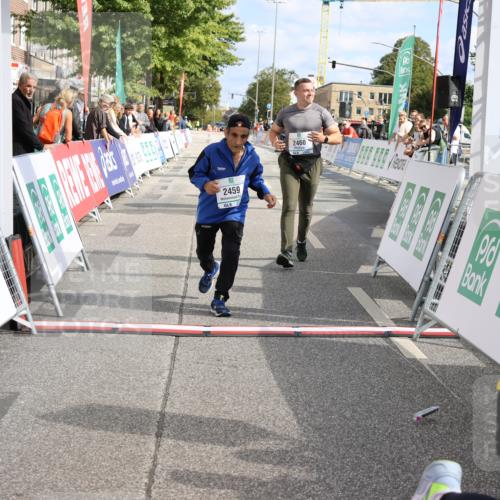 15.09.2024 - PSD Bank Halbmarathon Strokosch-Dieckow http://msf.ph/oto/7091137 15.09.2024 12:56:57 Ziel 2459, 2460, 3487 meine-sportfotos.de