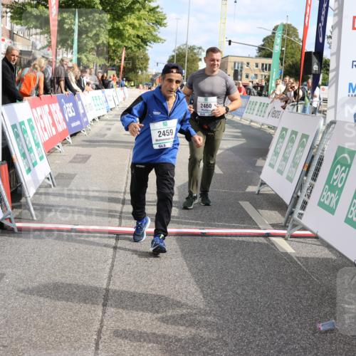 15.09.2024 - PSD Bank Halbmarathon Strokosch-Dieckow http://msf.ph/oto/7091143 15.09.2024 12:56:57 Ziel 2459, 2460, 3487 meine-sportfotos.de