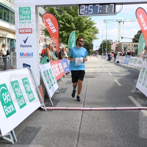 15.09.2024 - PSD Bank Halbmarathon Strokosch-Dieckow http://msf.ph/oto/7091149 15.09.2024 12:58:09 Ziel 2371 meine-sportfotos.de