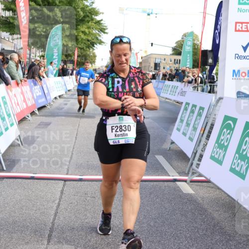 15.09.2024 - PSD Bank Halbmarathon Strokosch-Dieckow http://msf.ph/oto/7091209 15.09.2024 13:00:38 Ziel 2433, 2435, 2830 meine-sportfotos.de