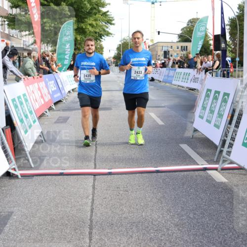 15.09.2024 - PSD Bank Halbmarathon Strokosch-Dieckow http://msf.ph/oto/7091217 15.09.2024 13:00:41 Ziel 2433, 2435, 2830 meine-sportfotos.de