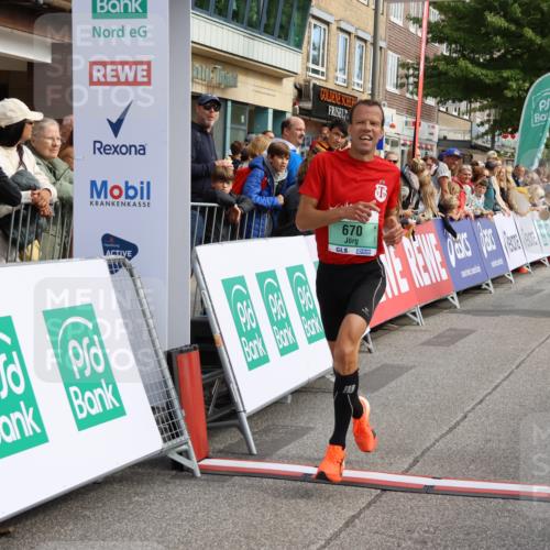 15.09.2024 - PSD Bank Halbmarathon Strokosch-Dieckow http://msf.ph/oto/7091256 15.09.2024 11:26:14 Ziel 670, 671, 723, 1025 meine-sportfotos.de