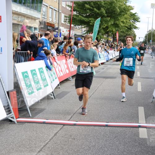 15.09.2024 - PSD Bank Halbmarathon Strokosch-Dieckow http://msf.ph/oto/7091360 15.09.2024 11:40:37 Ziel 721, 931, 1113, 1161, 1340, 1352, 1403, 1430, 1471, 1600, 2486, 2611, 2627, 2640, 3549 meine-sportfotos.de