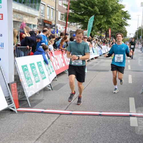 15.09.2024 - PSD Bank Halbmarathon Strokosch-Dieckow http://msf.ph/oto/7091362 15.09.2024 11:40:37 Ziel 721, 931, 1113, 1161, 1340, 1352, 1403, 1430, 1471, 1600, 2486, 2611, 2627, 2640, 3549 meine-sportfotos.de
