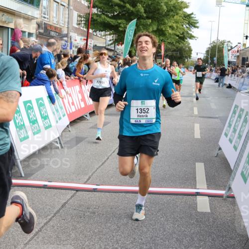 15.09.2024 - PSD Bank Halbmarathon Strokosch-Dieckow http://msf.ph/oto/7091371 15.09.2024 11:40:38 Ziel 721, 1113, 1161, 1340, 1352, 1403, 1430, 1471, 1600, 2486, 2611, 2627, 2640, 3549 meine-sportfotos.de