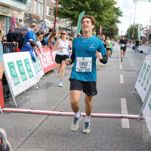 15.09.2024 - PSD Bank Halbmarathon Strokosch-Dieckow http://msf.ph/oto/7091372 15.09.2024 11:40:38 Ziel 721, 1113, 1161, 1340, 1352, 1403, 1430, 1471, 1600, 2486, 2611, 2627, 2640, 3549 meine-sportfotos.de