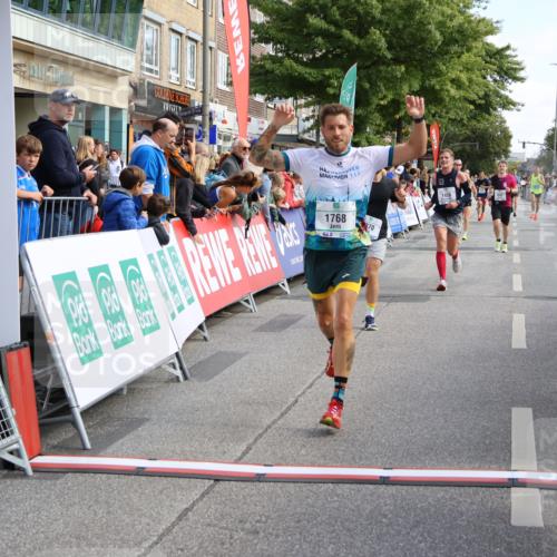15.09.2024 - PSD Bank Halbmarathon Strokosch-Dieckow http://msf.ph/oto/7091405 15.09.2024 11:35:02 Ziel 696, 907, 1204, 1370, 1387, 1393, 1426, 1768 meine-sportfotos.de