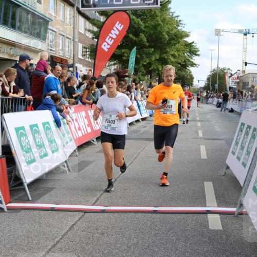 15.09.2024 - PSD Bank Halbmarathon Strokosch-Dieckow http://msf.ph/oto/7091476 15.09.2024 11:41:00 Ziel 1040, 1245, 1293, 1330, 1425, 1509, 2490, 2633 meine-sportfotos.de