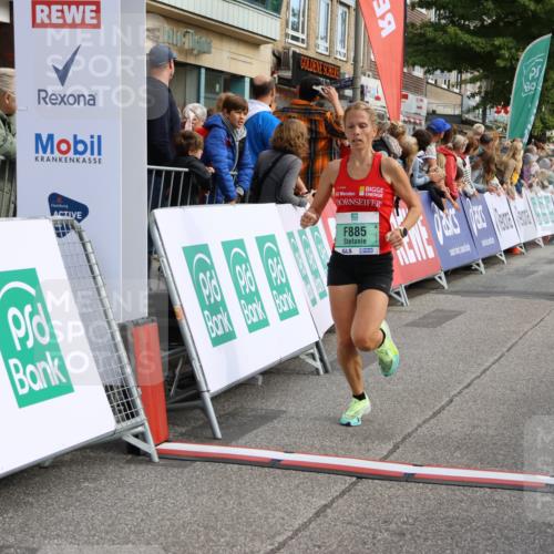 15.09.2024 - PSD Bank Halbmarathon Strokosch-Dieckow http://msf.ph/oto/7091498 15.09.2024 11:27:06 Ziel 689, 725, 885, 1087 meine-sportfotos.de