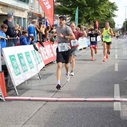 15.09.2024 - PSD Bank Halbmarathon Strokosch-Dieckow http://msf.ph/oto/7091512 15.09.2024 11:35:10 Ziel 652, 696, 907, 1052, 1178, 1228, 1233, 1370, 1387, 1405, 1426, 1768, 3511 meine-sportfotos.de