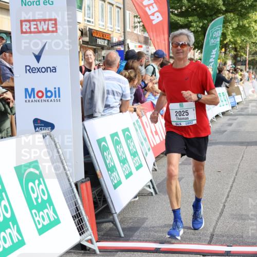 15.09.2024 - PSD Bank Halbmarathon Strokosch-Dieckow http://msf.ph/oto/7091532 15.09.2024 12:20:06 Ziel 2025, 2903, 3394, 3436, 3440 meine-sportfotos.de