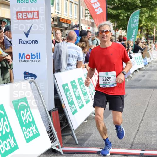 15.09.2024 - PSD Bank Halbmarathon Strokosch-Dieckow http://msf.ph/oto/7091543 15.09.2024 12:20:06 Ziel 2025, 2903, 3394, 3436, 3440 meine-sportfotos.de