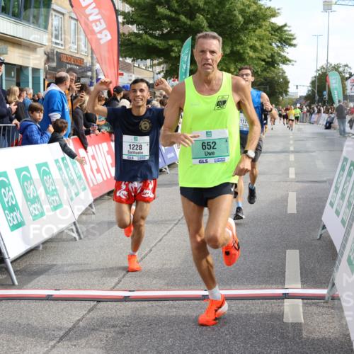 15.09.2024 - PSD Bank Halbmarathon Strokosch-Dieckow http://msf.ph/oto/7091553 15.09.2024 11:35:13 Ziel 652, 696, 907, 919, 1052, 1178, 1228, 1233, 1370, 1387, 1405, 1426, 1768, 3511 meine-sportfotos.de