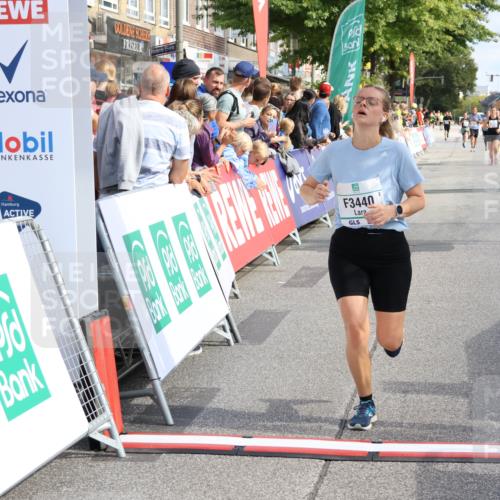 15.09.2024 - PSD Bank Halbmarathon Strokosch-Dieckow http://msf.ph/oto/7091567 15.09.2024 12:20:13 Ziel 2025, 2903, 3394, 3436, 3440 meine-sportfotos.de