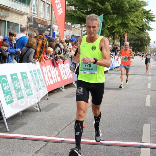 15.09.2024 - PSD Bank Halbmarathon Strokosch-Dieckow http://msf.ph/oto/7091615 15.09.2024 11:27:17 Ziel 436, 440, 665, 689, 725, 728, 737, 826, 885 meine-sportfotos.de