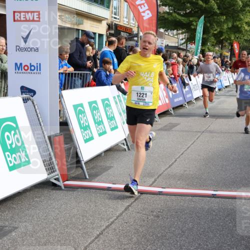 15.09.2024 - PSD Bank Halbmarathon Strokosch-Dieckow http://msf.ph/oto/7091633 15.09.2024 11:35:24 Ziel 652, 740, 771, 919, 1052, 1178, 1207, 1221, 1228, 1418, 1448, 2479, 2619, 2656, 3511 meine-sportfotos.de