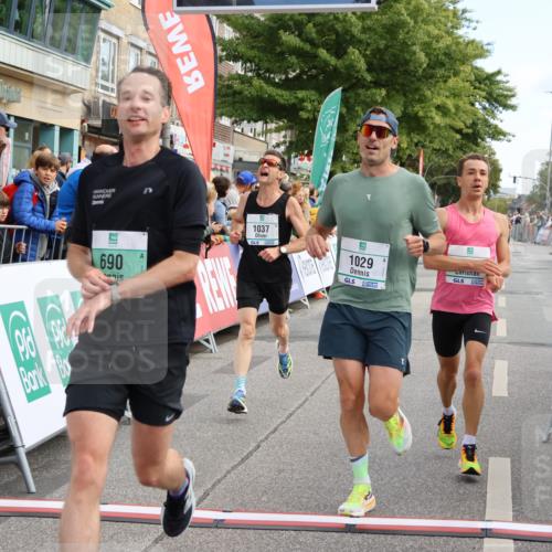 15.09.2024 - PSD Bank Halbmarathon Strokosch-Dieckow http://msf.ph/oto/7091681 15.09.2024 11:27:39 Ziel 662, 690, 895, 1029, 1037, 1045 meine-sportfotos.de