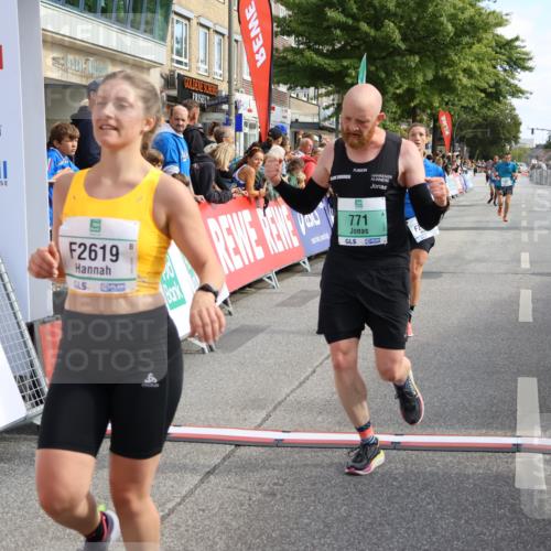 15.09.2024 - PSD Bank Halbmarathon Strokosch-Dieckow http://msf.ph/oto/7091699 15.09.2024 11:35:31 Ziel 740, 771, 919, 1044, 1207, 1221, 1418, 1448, 2479, 2619, 2656 meine-sportfotos.de