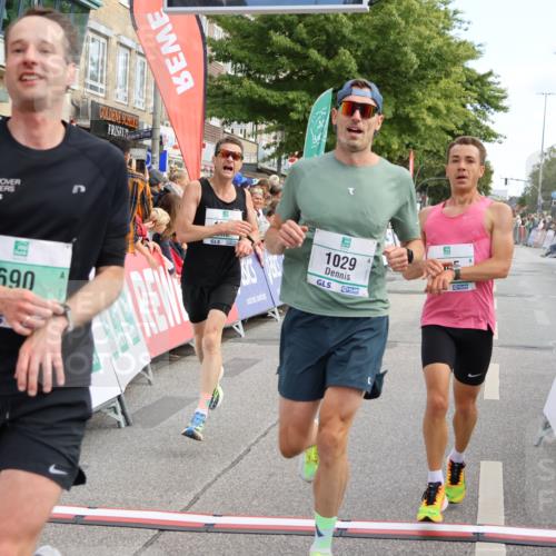 15.09.2024 - PSD Bank Halbmarathon Strokosch-Dieckow http://msf.ph/oto/7091701 15.09.2024 11:27:39 Ziel 662, 690, 895, 1029, 1037, 1045 meine-sportfotos.de