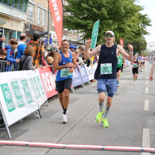 15.09.2024 - PSD Bank Halbmarathon Strokosch-Dieckow http://msf.ph/oto/7091719 15.09.2024 11:27:47 Ziel 433, 439, 658, 690, 722, 825, 874, 895, 1029, 1037, 1045, 1054 meine-sportfotos.de