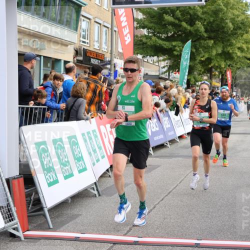 15.09.2024 - PSD Bank Halbmarathon Strokosch-Dieckow http://msf.ph/oto/7091763 15.09.2024 11:27:50 Ziel 433, 439, 658, 690, 694, 722, 825, 874, 895, 1027, 1029, 1037, 1045, 1054 meine-sportfotos.de