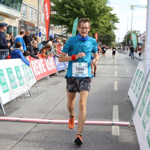 15.09.2024 - PSD Bank Halbmarathon Strokosch-Dieckow http://msf.ph/oto/7091764 15.09.2024 11:35:38 Ziel 740, 766, 771, 1044, 1160, 1207, 1418, 1448, 2619, 2656 meine-sportfotos.de