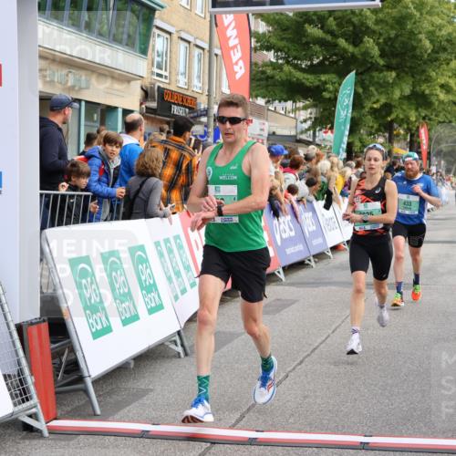 15.09.2024 - PSD Bank Halbmarathon Strokosch-Dieckow http://msf.ph/oto/7091767 15.09.2024 11:27:50 Ziel 433, 439, 658, 690, 694, 722, 825, 874, 895, 1027, 1029, 1037, 1045, 1054 meine-sportfotos.de