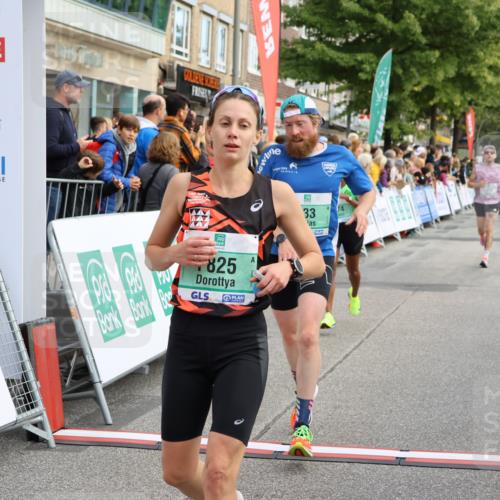 15.09.2024 - PSD Bank Halbmarathon Strokosch-Dieckow http://msf.ph/oto/7091788 15.09.2024 11:27:52 Ziel 433, 439, 658, 694, 722, 825, 874, 895, 1027, 1054 meine-sportfotos.de