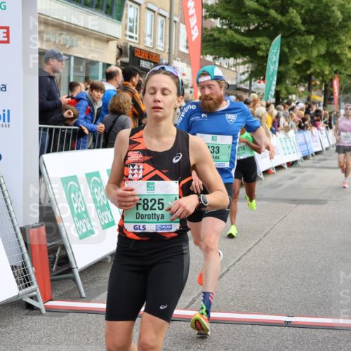 15.09.2024 - PSD Bank Halbmarathon Strokosch-Dieckow http://msf.ph/oto/7091792 15.09.2024 11:27:52 Ziel 433, 439, 658, 694, 722, 825, 874, 895, 1027, 1054 meine-sportfotos.de