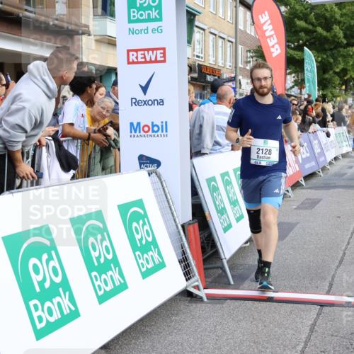 15.09.2024 - PSD Bank Halbmarathon Strokosch-Dieckow http://msf.ph/oto/7091803 15.09.2024 12:21:06 Ziel 2070, 2128, 2325, 2957, 3032, 3248 meine-sportfotos.de