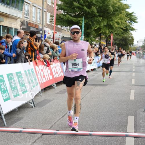 15.09.2024 - PSD Bank Halbmarathon Strokosch-Dieckow http://msf.ph/oto/7091814 15.09.2024 11:27:55 Ziel 433, 439, 658, 694, 722, 825, 874, 1027, 1054, 1099 meine-sportfotos.de