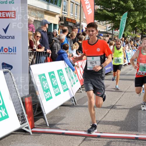 15.09.2024 - PSD Bank Halbmarathon Strokosch-Dieckow http://msf.ph/oto/7091827 15.09.2024 11:42:12 Ziel 726, 735, 763, 953, 1215, 1260, 1309, 1542, 1671, 2661 meine-sportfotos.de