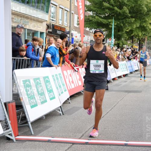 15.09.2024 - PSD Bank Halbmarathon Strokosch-Dieckow http://msf.ph/oto/7091869 15.09.2024 11:28:02 Ziel 427, 433, 658, 691, 694, 825, 874, 1027, 1031, 1046, 1054, 1099 meine-sportfotos.de