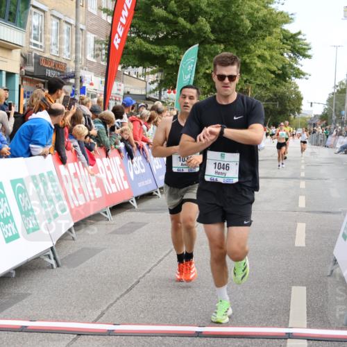15.09.2024 - PSD Bank Halbmarathon Strokosch-Dieckow http://msf.ph/oto/7091915 15.09.2024 11:28:08 Ziel 427, 691, 694, 700, 890, 1027, 1031, 1046, 1099 meine-sportfotos.de