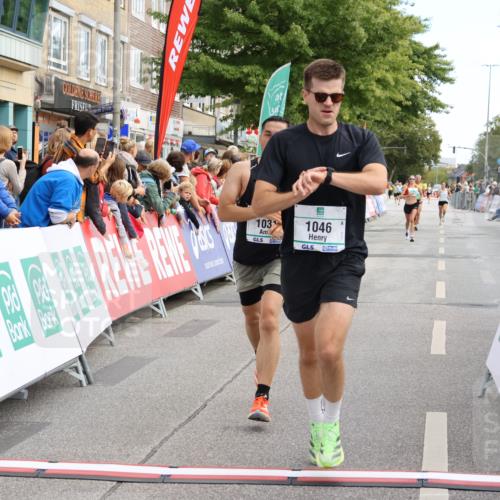 15.09.2024 - PSD Bank Halbmarathon Strokosch-Dieckow http://msf.ph/oto/7091917 15.09.2024 11:28:08 Ziel 427, 691, 694, 700, 890, 1027, 1031, 1046, 1099 meine-sportfotos.de