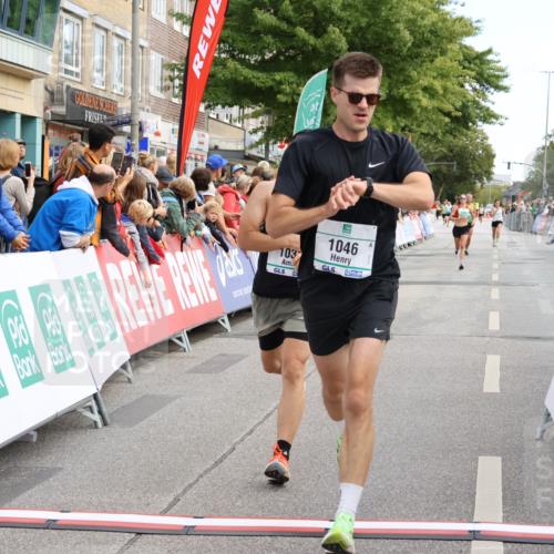 15.09.2024 - PSD Bank Halbmarathon Strokosch-Dieckow http://msf.ph/oto/7091921 15.09.2024 11:28:08 Ziel 427, 691, 694, 700, 890, 1027, 1031, 1046, 1099 meine-sportfotos.de