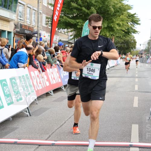 15.09.2024 - PSD Bank Halbmarathon Strokosch-Dieckow http://msf.ph/oto/7091925 15.09.2024 11:28:08 Ziel 427, 691, 694, 700, 890, 1027, 1031, 1046, 1099 meine-sportfotos.de