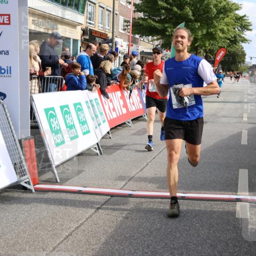 15.09.2024 - PSD Bank Halbmarathon Strokosch-Dieckow http://msf.ph/oto/7091929 15.09.2024 11:36:17 Ziel 438, 770, 1109, 1120, 1194, 1231, 1394, 1399 meine-sportfotos.de