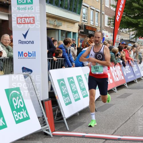 15.09.2024 - PSD Bank Halbmarathon Strokosch-Dieckow http://msf.ph/oto/7091934 15.09.2024 11:28:10 Ziel 427, 691, 694, 700, 890, 1027, 1031, 1046, 1099, 1140 meine-sportfotos.de
