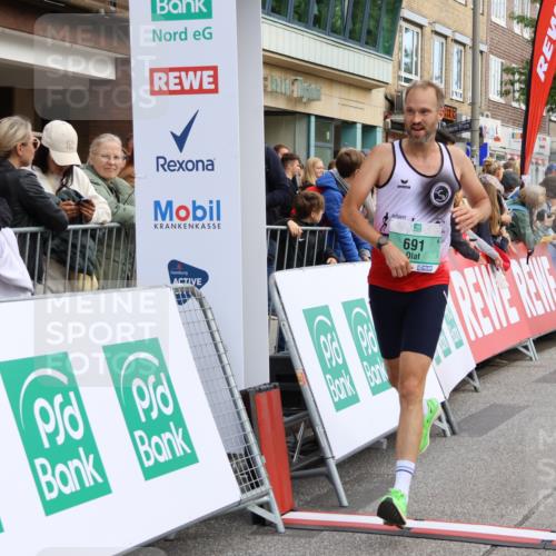 15.09.2024 - PSD Bank Halbmarathon Strokosch-Dieckow http://msf.ph/oto/7091946 15.09.2024 11:28:10 Ziel 427, 691, 694, 700, 890, 1027, 1031, 1046, 1099, 1140 meine-sportfotos.de